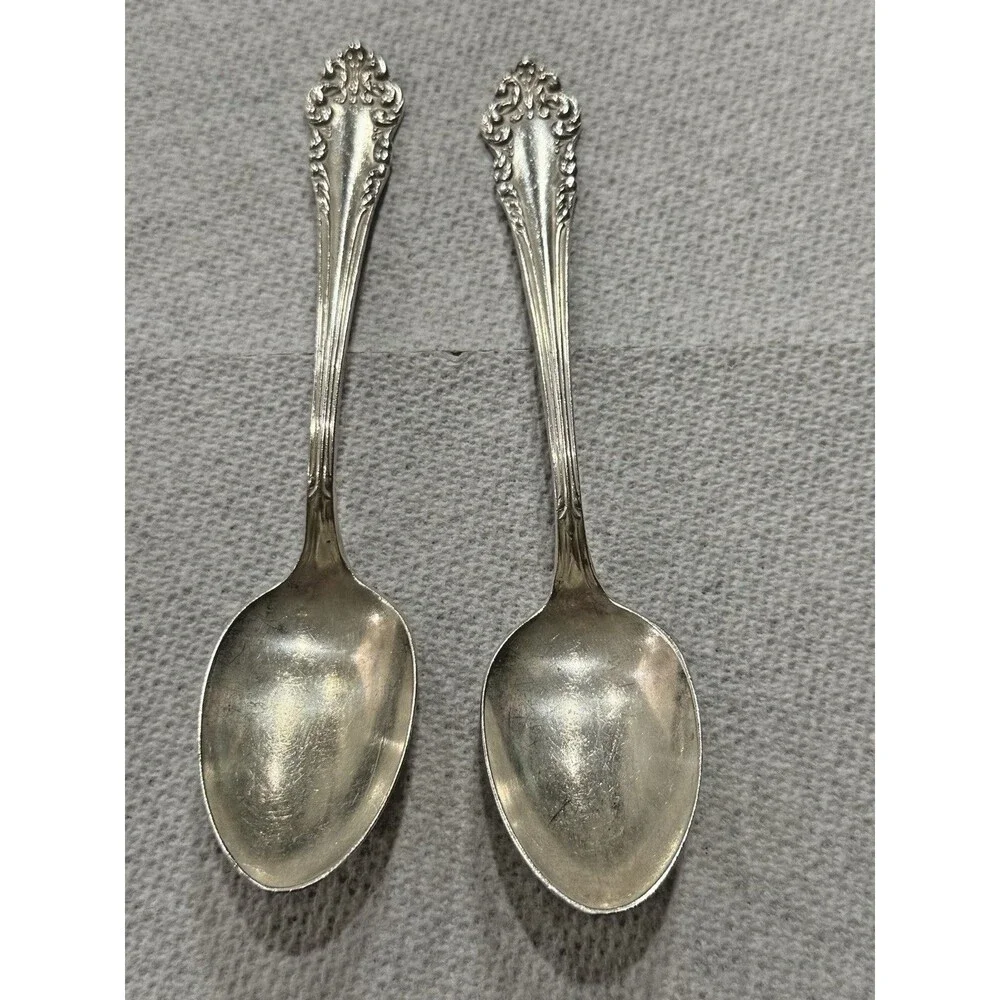 Oneida Community‎ Plate Silverplate Spoons Set of 2 Vintage Mid-20th Century